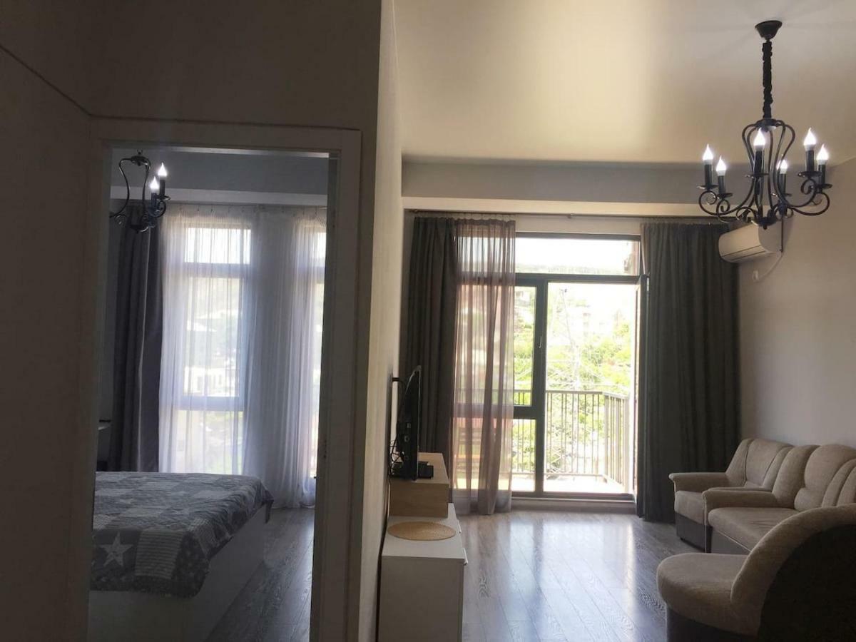 Sunny Apartment Ortachala Tbiliszi Kültér fotó